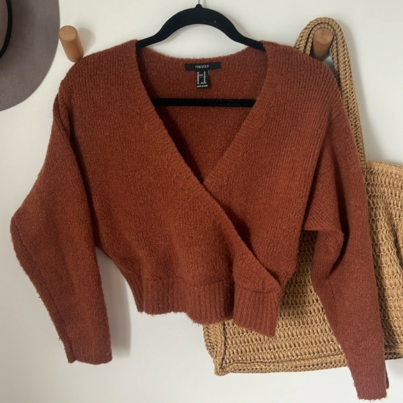 Sweater - Picture 1 of 3